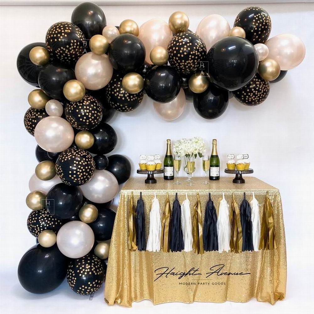 Matte Black Balloon Set 🖤